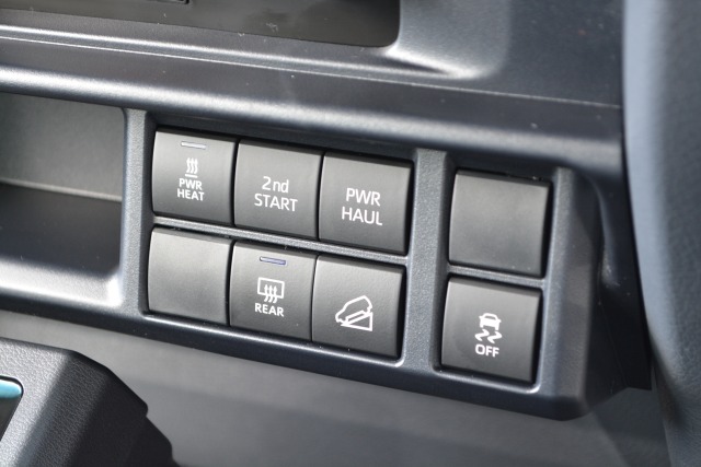 トヨタ:ランドクルーザー70