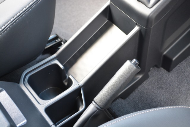 トヨタ:ランドクルーザー70