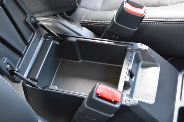 トヨタ:ランドクルーザー70