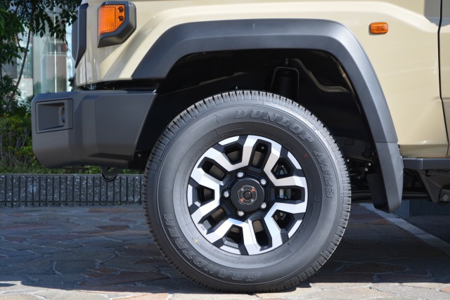 トヨタ:ランドクルーザー70