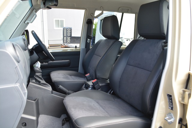 トヨタ:ランドクルーザー70