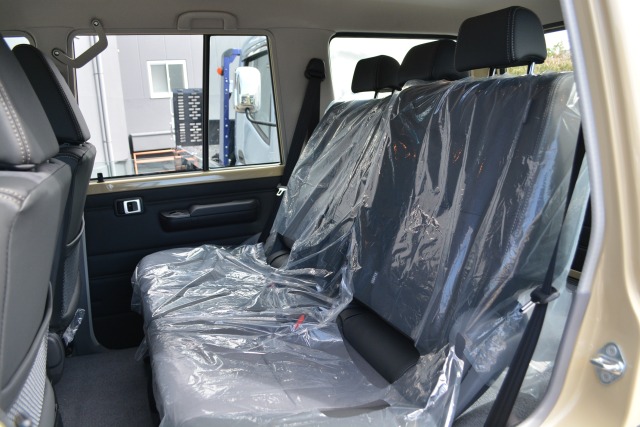 トヨタ:ランドクルーザー70