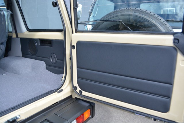 トヨタ:ランドクルーザー70