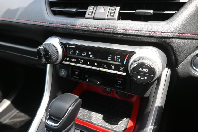 トヨタ:RAV4