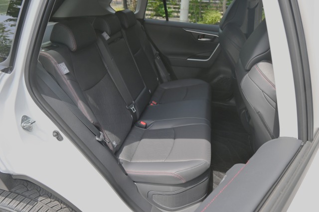 トヨタ:RAV4