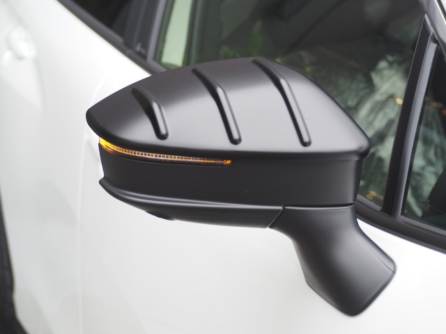 トヨタ:カローラクロス