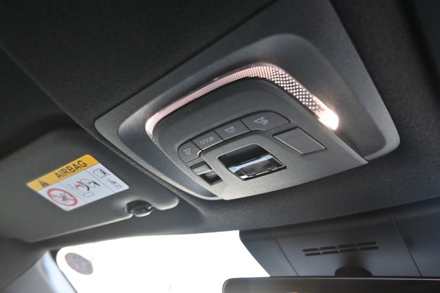 トヨタ:カローラクロス