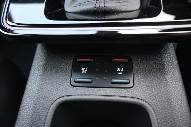 トヨタ:カローラクロス