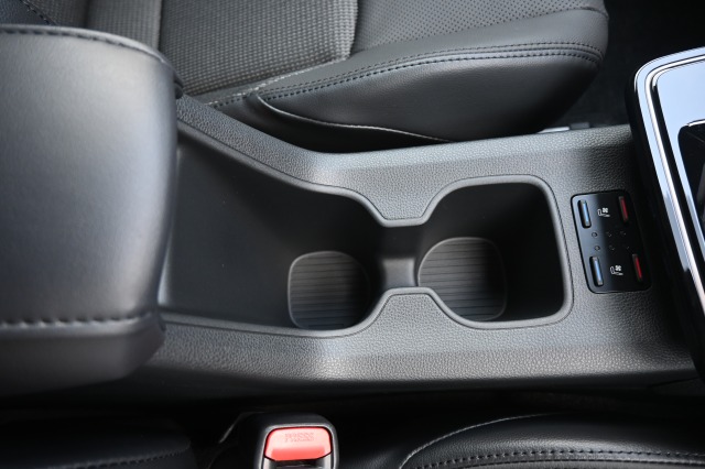 トヨタ:カローラクロス