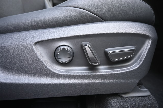 トヨタ:カローラクロス