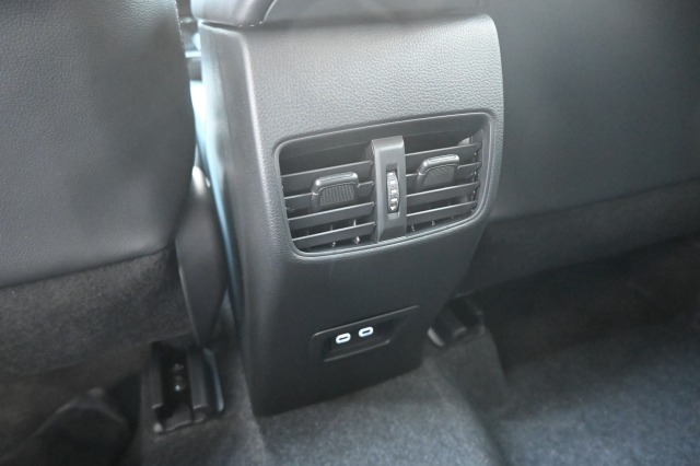 トヨタ:カローラクロス