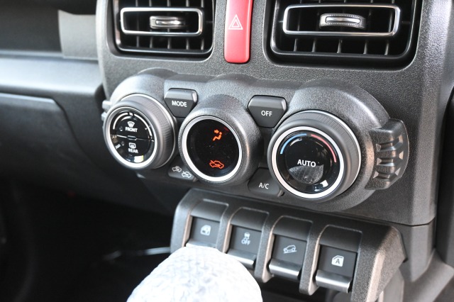 スズキ:ジムニーノマド