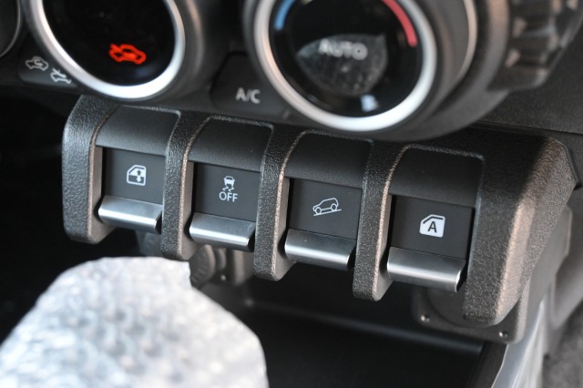 スズキ:ジムニーノマド