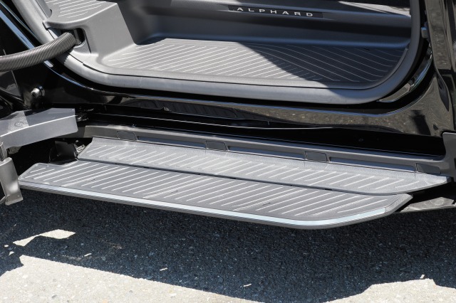 トヨタ:アルファード