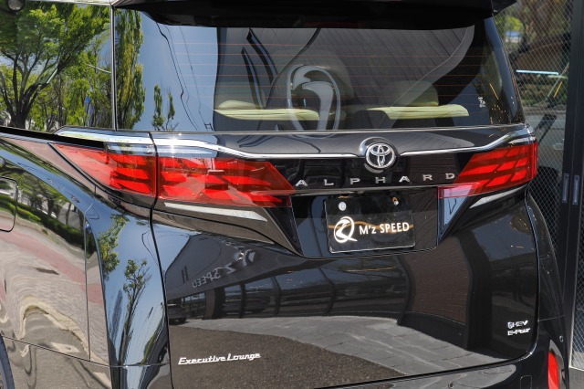 トヨタ:アルファード