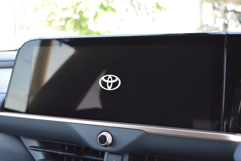 トヨタ:クラウンスポーツ