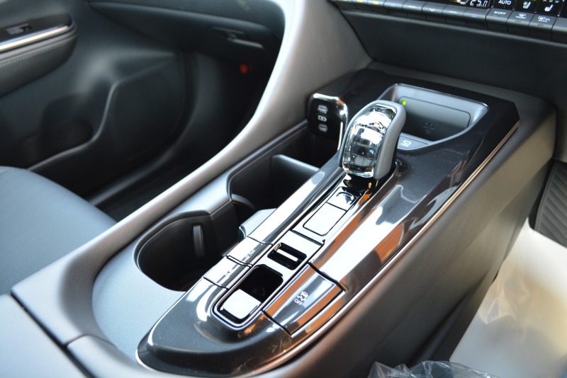 トヨタ:クラウンスポーツ