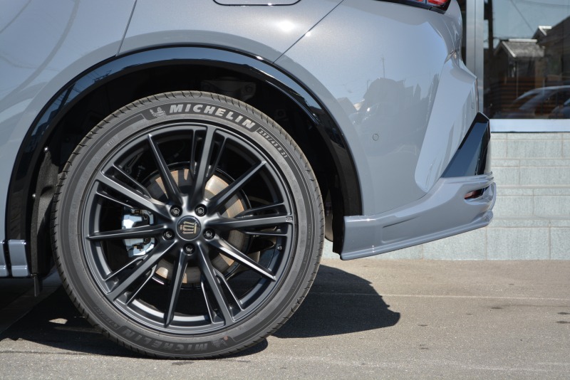 トヨタ:クラウンスポーツ