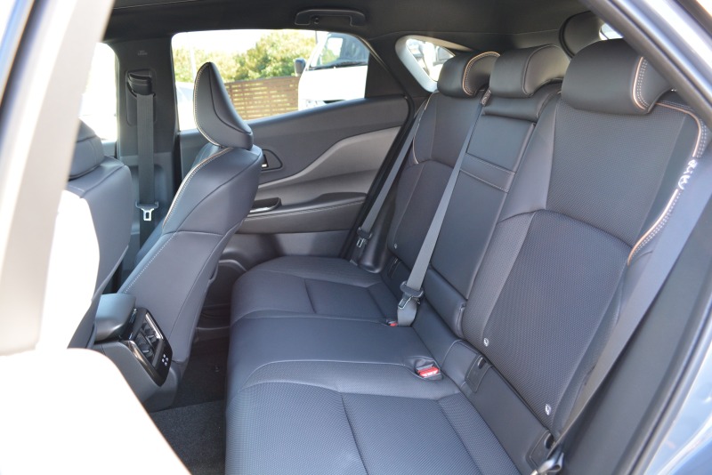 トヨタ:クラウンスポーツ