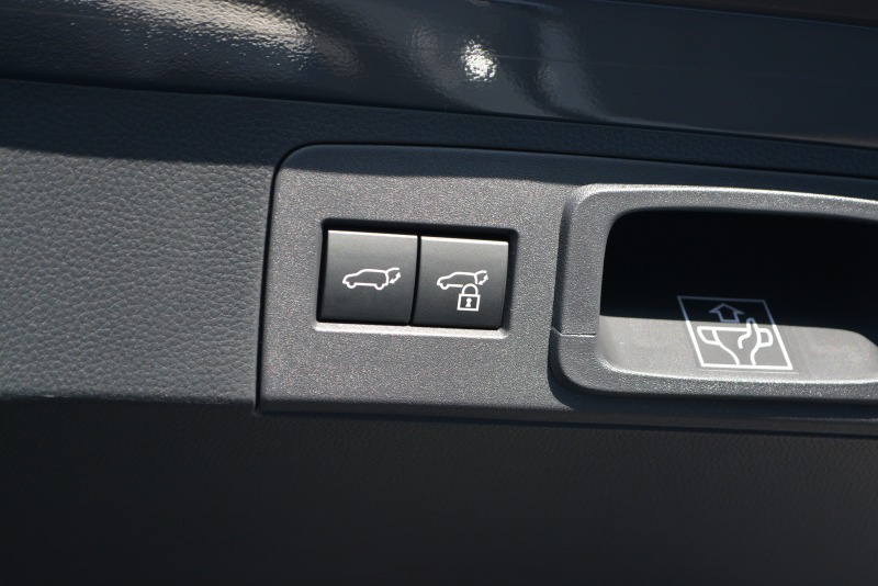 トヨタ:クラウンスポーツ