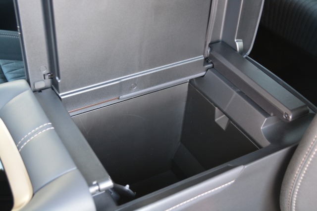 トヨタ:アルファード