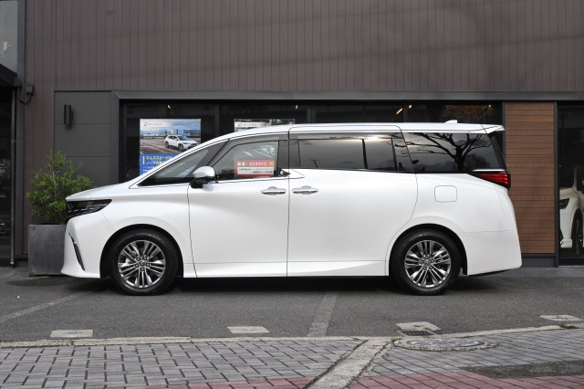 トヨタ:アルファード