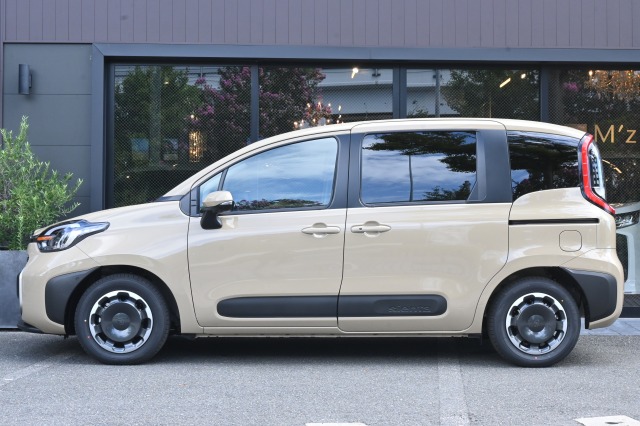 トヨタ:シエンタ