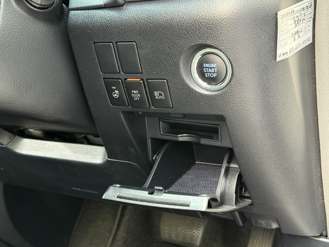 トヨタ:アルファード