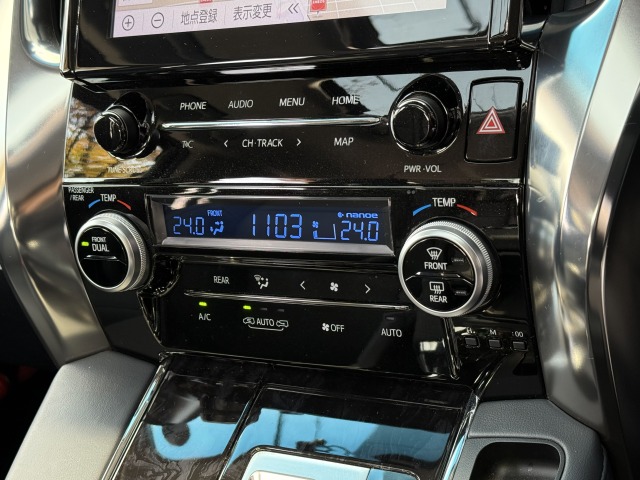 トヨタ:アルファード