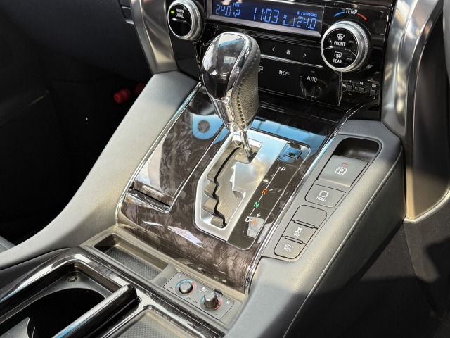 トヨタ:アルファード