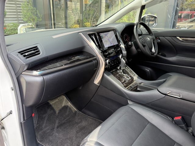 トヨタ:アルファード