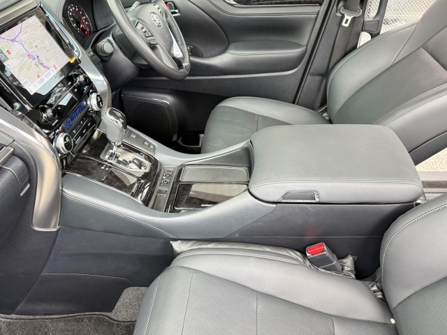 トヨタ:アルファード