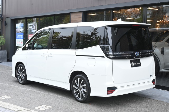 トヨタ:ヴォクシー