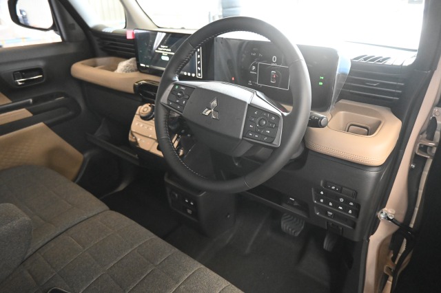 ミツビシ:デリカミニ