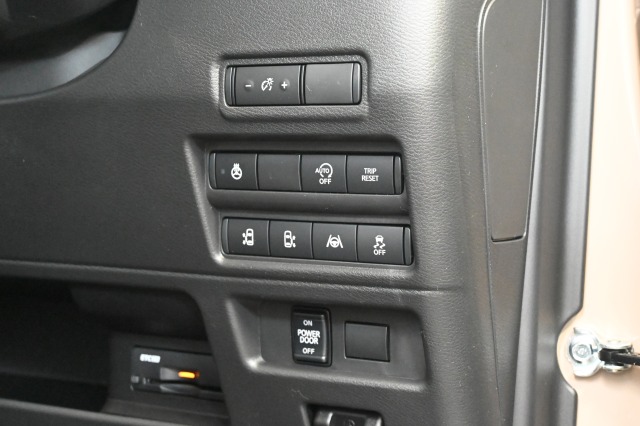 ミツビシ:デリカミニ