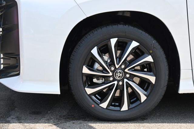 トヨタ:ノア(エアロボディ）