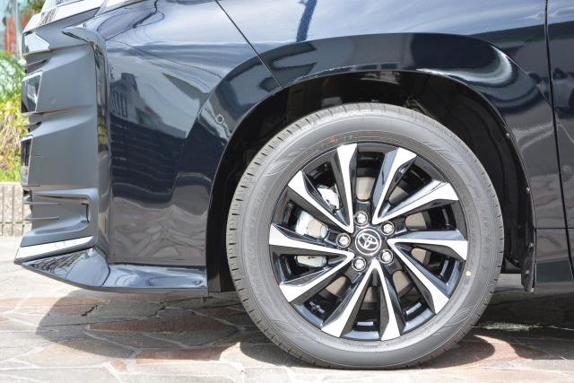 トヨタ:ノア(エアロボディ）