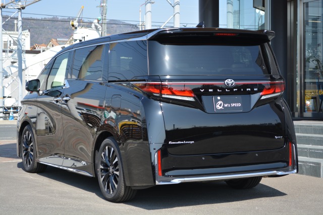 トヨタ:ヴェルファイア