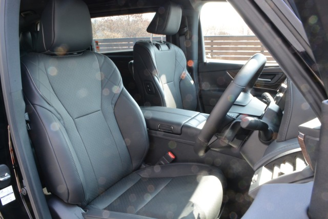 トヨタ:ヴェルファイア