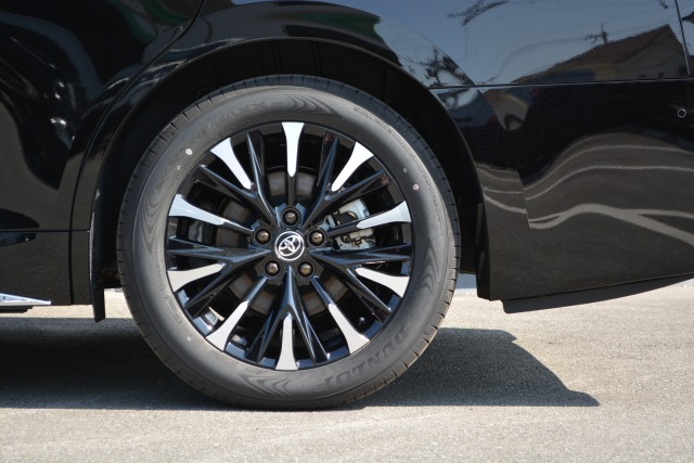 トヨタ:ヴェルファイア