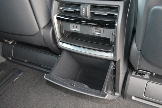 トヨタ:ヴェルファイア