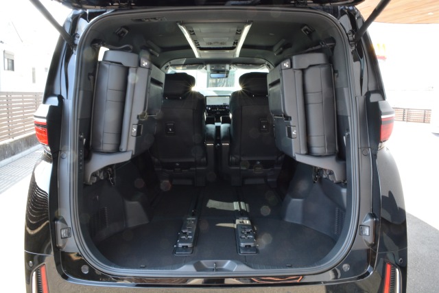 トヨタ:ヴェルファイア