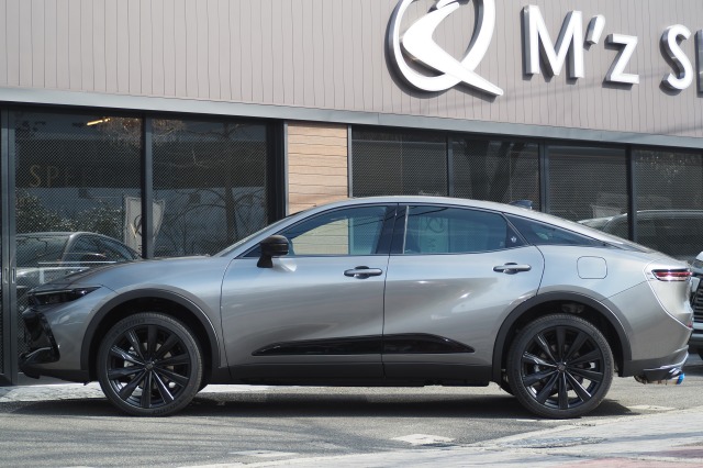 トヨタ:クラウンクロスオーバー