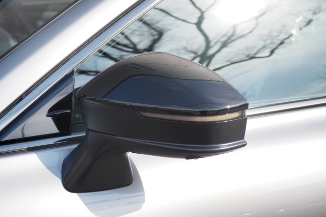 トヨタ:クラウンクロスオーバー