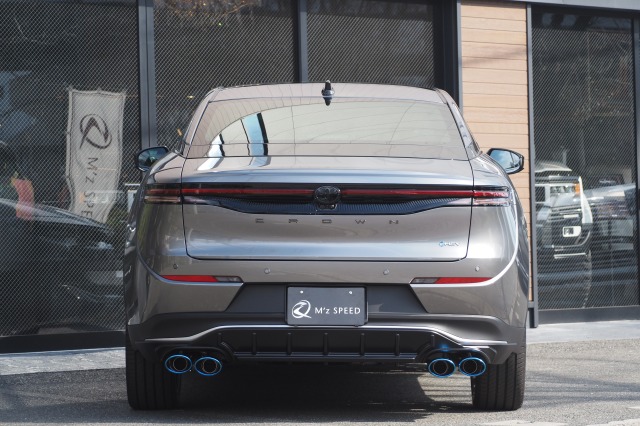 トヨタ:クラウンクロスオーバー