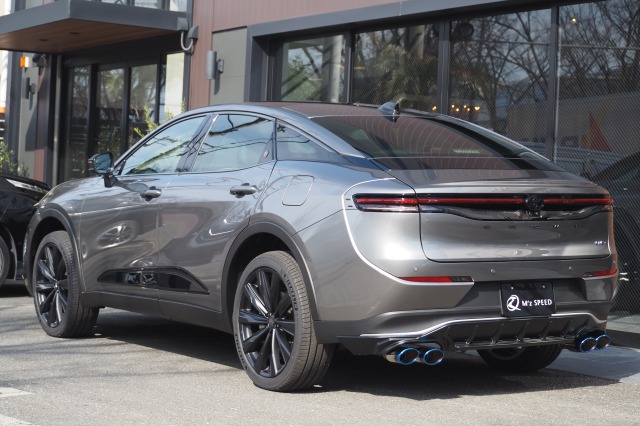 トヨタ:クラウンクロスオーバー