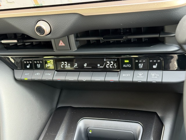 トヨタ:クラウンクロスオーバー