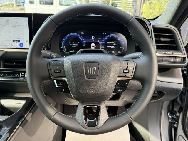 トヨタ:クラウンクロスオーバー