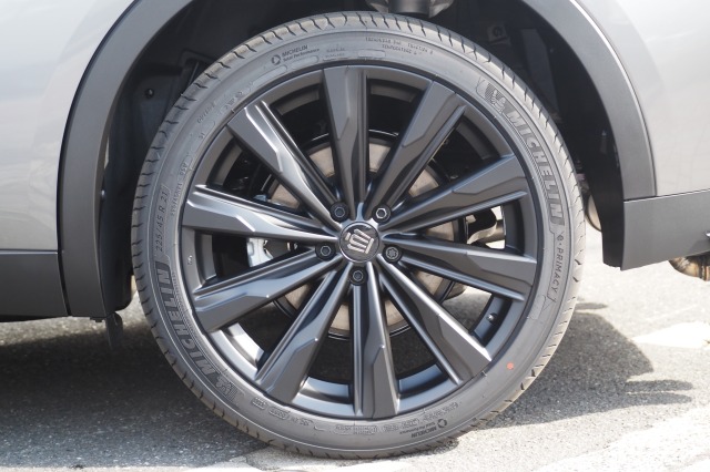 トヨタ:クラウンクロスオーバー