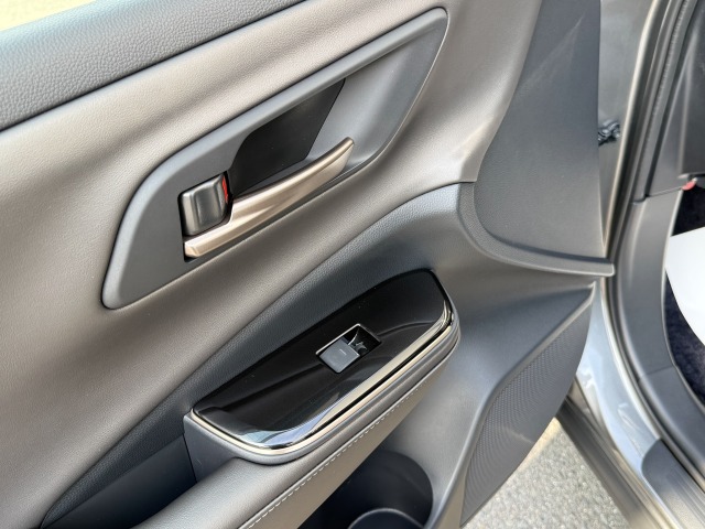 トヨタ:クラウンクロスオーバー